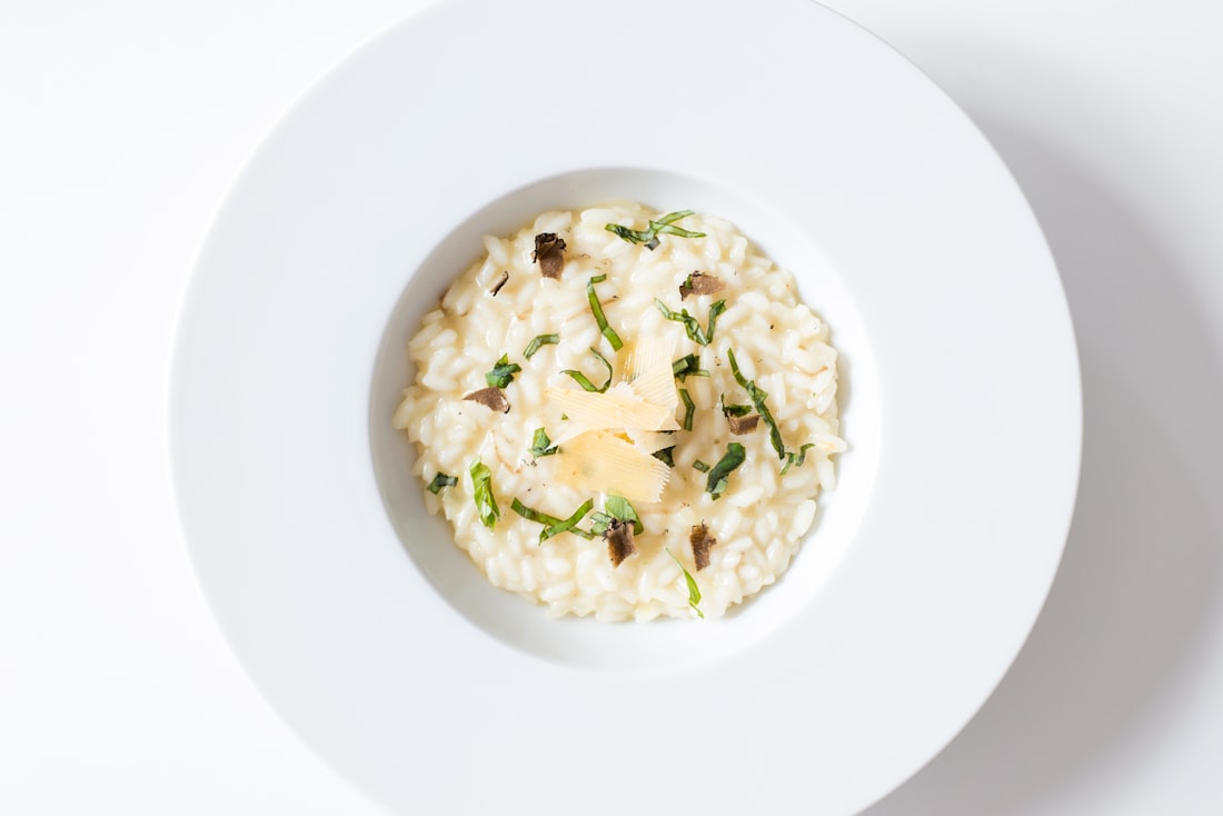 Risotto crémeux aux champignons et copeaux de parmesan
